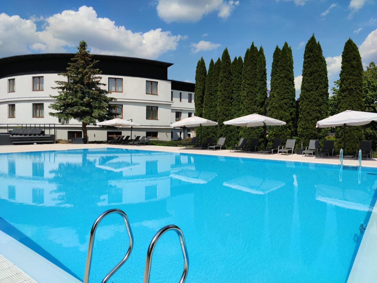 Hotel Atlantis Rozdrojovice Екстер'єр фото